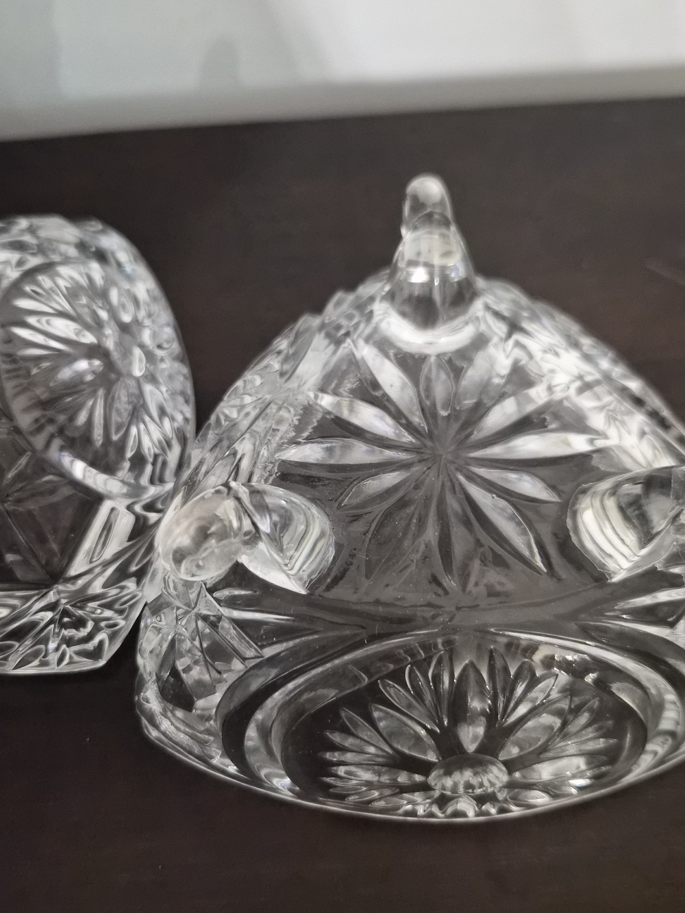 Clear Cut-Glass Lidded Candy Dish - Elegant Home Serveware - Picture 5 of 7
